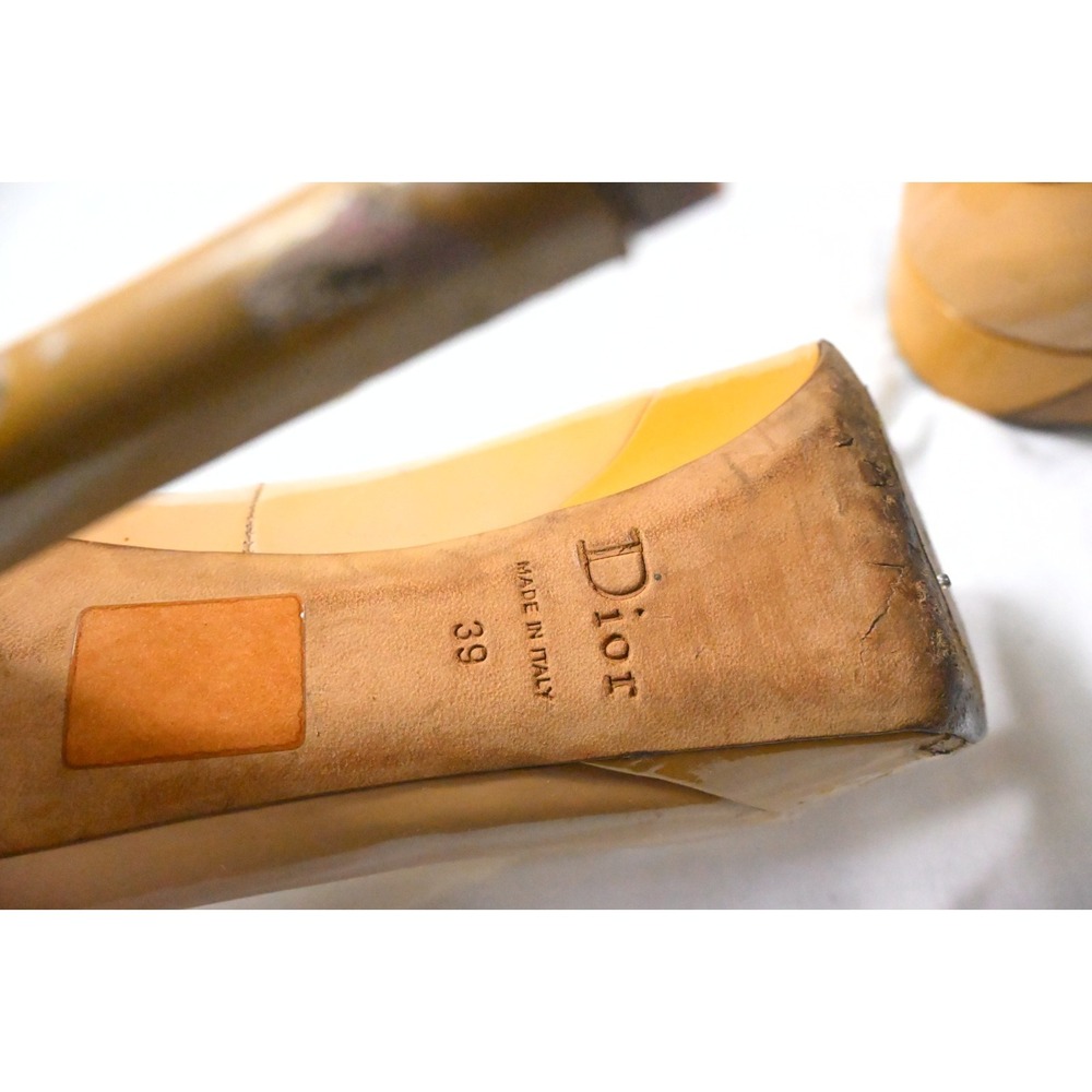 Christian Dior Camel Tan Patent Leather Peep Toe CD Logo Platform Pumps Sz 39 US - Picture 9 of 15